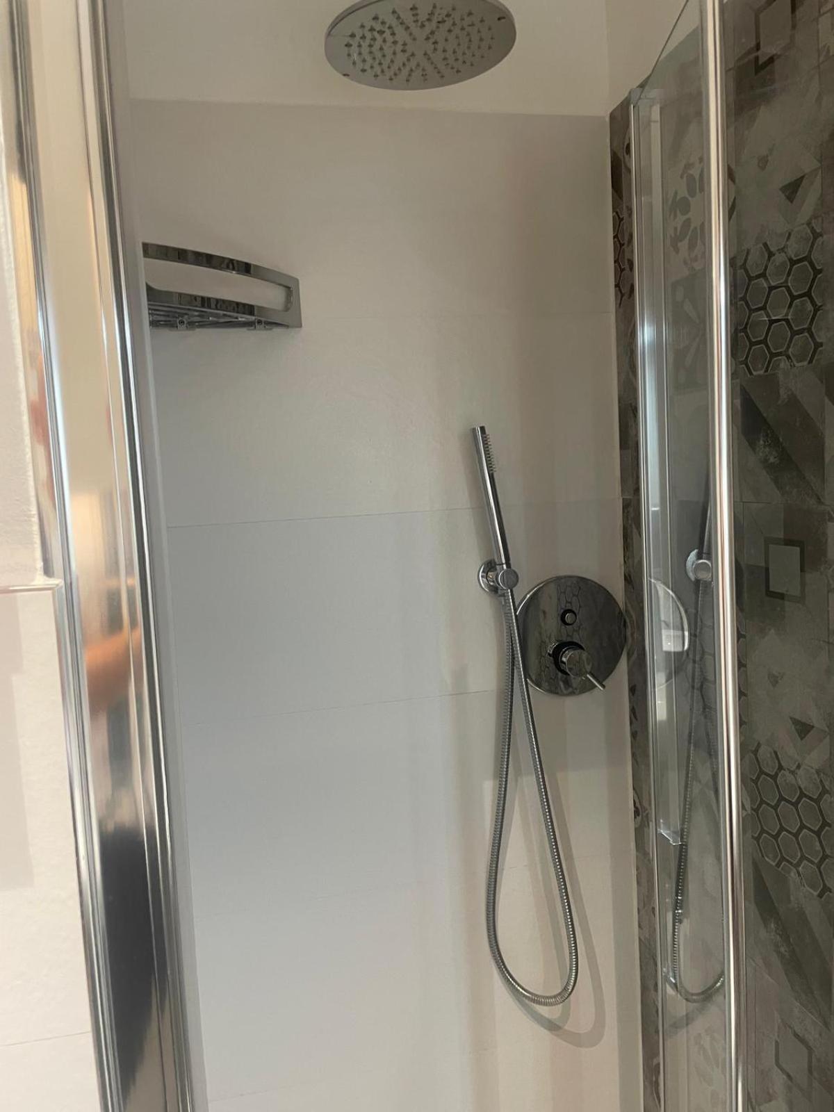 Drooms 4,0 Domotic Smart Self 24H,7 Vicino Treni Porta Susa E Centro Storico Turín Exterior foto