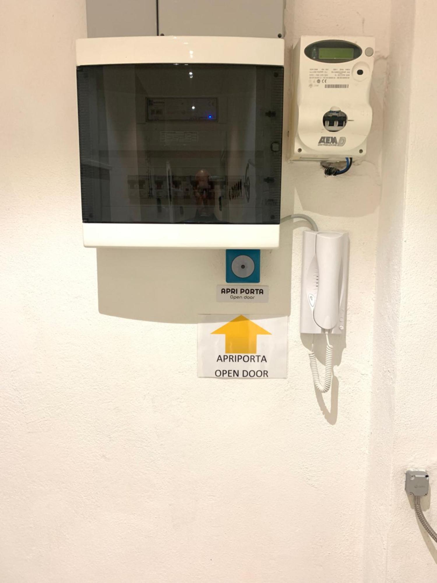 Drooms 4,0 Domotic Smart Self 24H,7 Vicino Treni Porta Susa E Centro Storico Turín Exterior foto